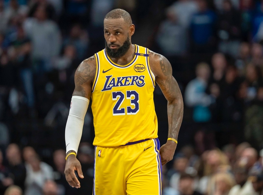 168彩票开奖网_APP下载_彩票查询_彩票走势图_福彩3D_体彩开奖查询_双色球历史查询-詹姆斯41岁后场均24.2分7.2篮板7助攻!历史独一档!